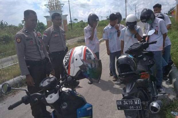 Resahkan Warga, Polisi Bubarkan Konvoi Pesta Kelulusan SMA/SMK di Pantai Kubu
