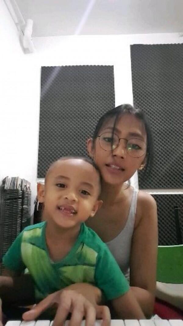 Butuh Penantian Panjang, Ini Potret Kasih Sayang Nina Tamam ke Anaknya