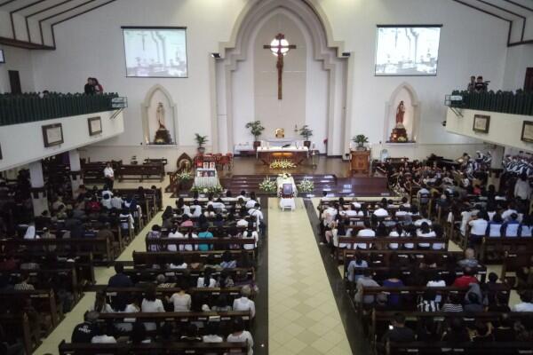Detik-detik Menegangkan ketika Bom Mengguncang Gereja Surabaya