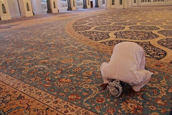 7 Manfaat Salat Tarawih Bagi Jiwa dan Raga, Jangan Malas ya!