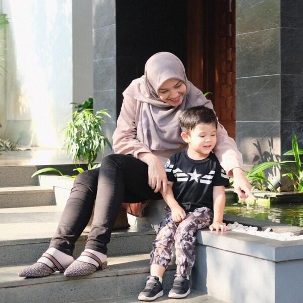 3 Arti Nama Anak Ratna Galih yang Unik & Diambil dari Berbagai Bahasa
