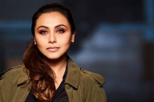 10 Aktris Bollywood yang Tetap Menawan Meski Berusia di Atas 40 Tahun