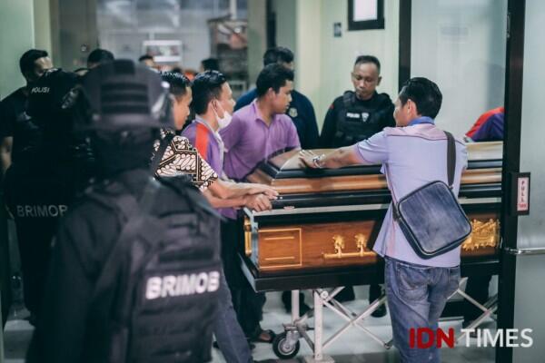 RS Bhayangkara Jadi Saksi Kepedihan Keluarga yang Ditinggalkan