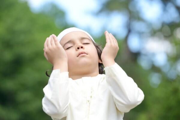 15 Ide Nama Anak Laki-laki Islam, Bermakna Indah Membawa Berkah