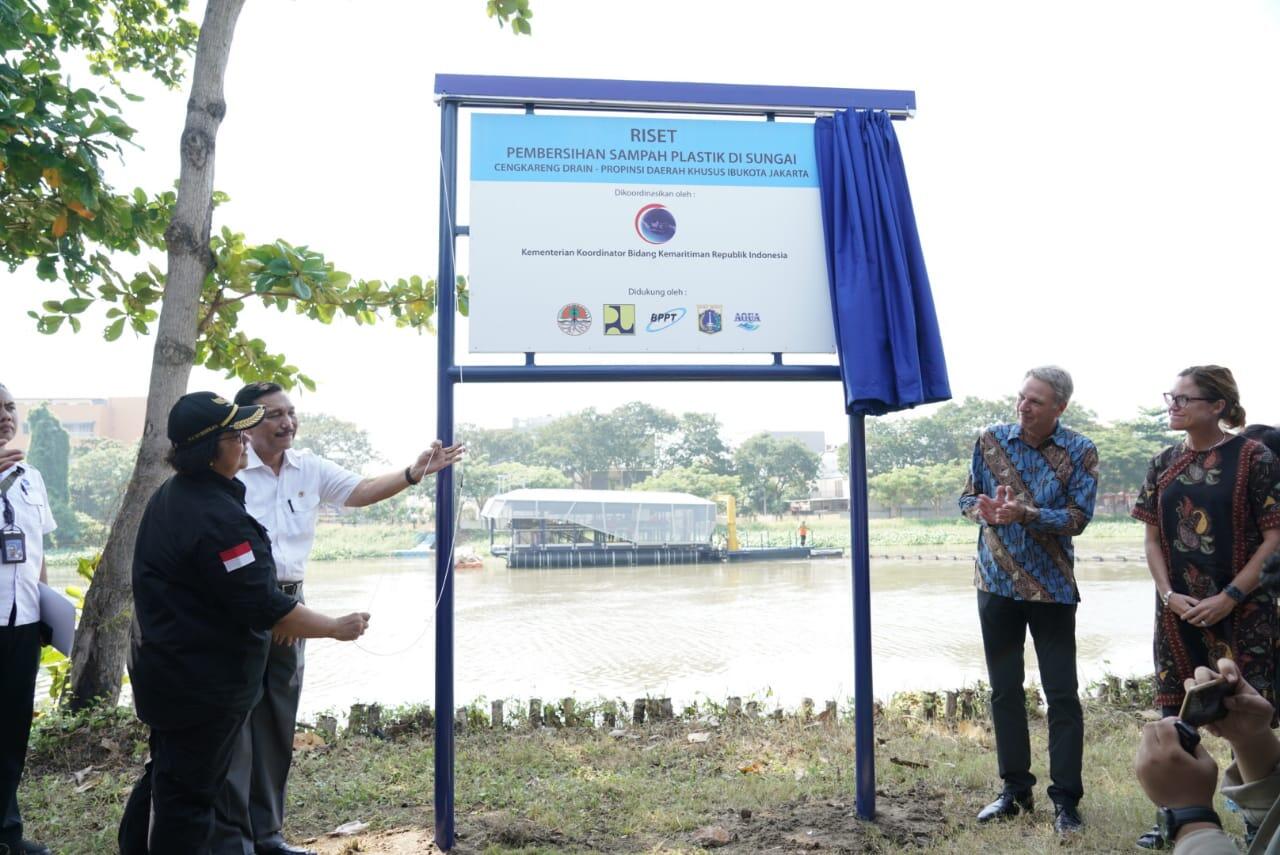 Adopsi Teknologi Belanda, Pemerintah Mengatasi Sampah Plastik Sungai