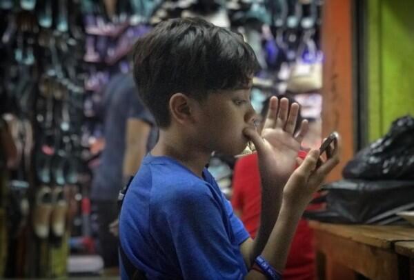 10 Potret Aaron Penyami, Putra Sulung Saykoji yang Beranjak Remaja