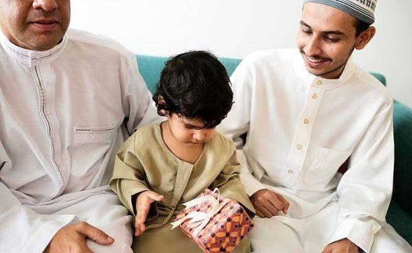 Perbedaan Zakat, Infak, Wakaf dan Hadiah yang Perlu Kamu Tahu