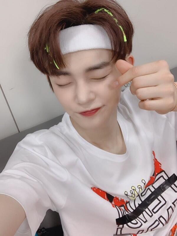 7 Kebiasan Member TXT Ini Ternyata Diturunkan dari Member BTS, Lho