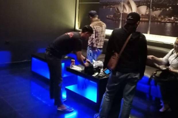 Polrestabes Bandung Tutup Paksa Karaoke Pappillon