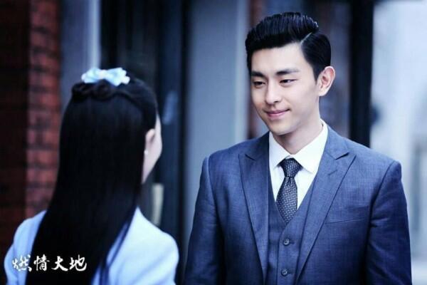 10 Potret Keren Deng Lun, Pemain Ashes of Love yang Mirip Gong Yoo