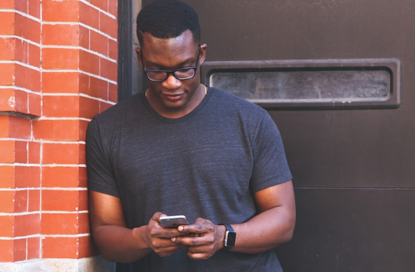 6 Tips Membeli Smartphone Secara Online Agar Tidak Tertipu