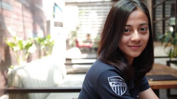 10 Pesona Chelzea Verhoeven, Presenter Kece Adik Ipar Baim Wong