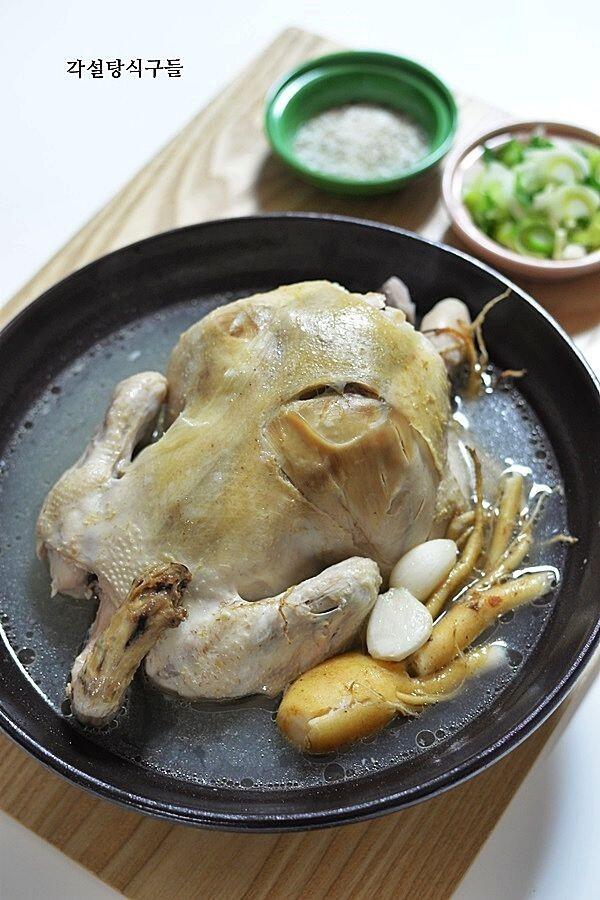 Dari yang Pedas Hingga Berkuah, Ini 8 Sajian Ayam Khas Korea