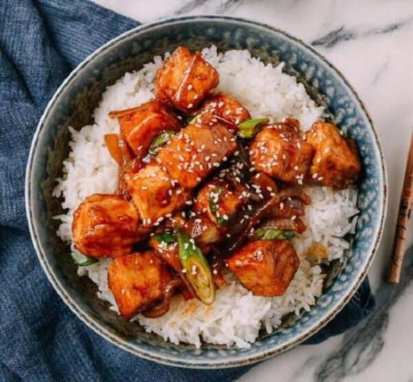 5 Resep Tofu Rice Bowl, Cocok Buat Anak Kos untuk Berbuka Puasa