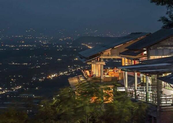 10 Bukit Bintang Kece di Indonesia Ini Tawarkan Suasana Romantis