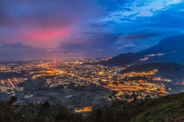 10 Bukit Bintang Kece di Indonesia Ini Tawarkan Suasana Romantis