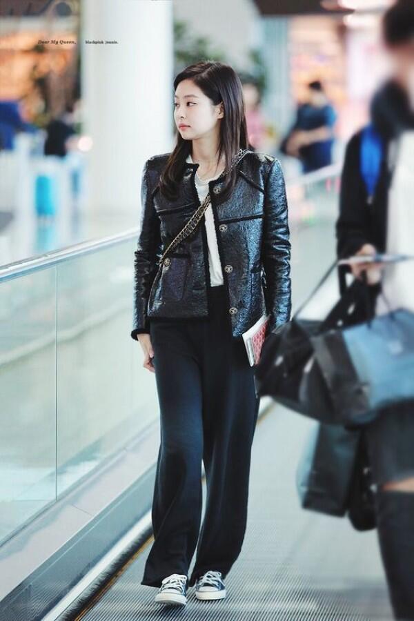 12 Inspirasi Gaya Padu-Padan Wide Pants ala Member BLACKPINK