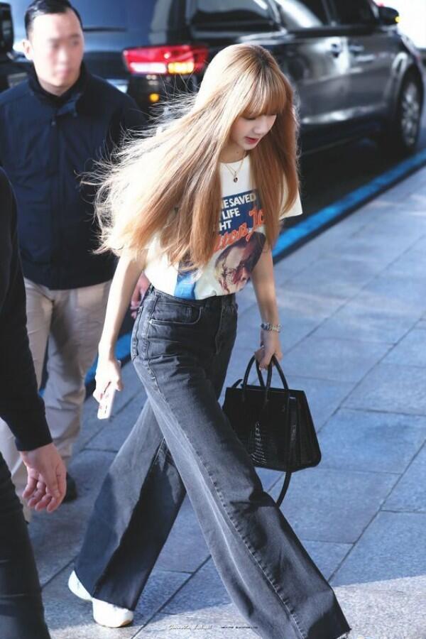 12 Inspirasi Gaya Padu-Padan Wide Pants ala Member BLACKPINK