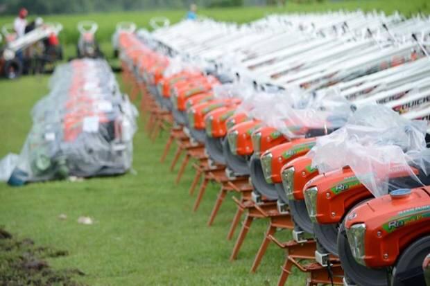 Tingkatkan Produktivitas, Petani Milenial Beltim Dilatih Gunakan Alsintan