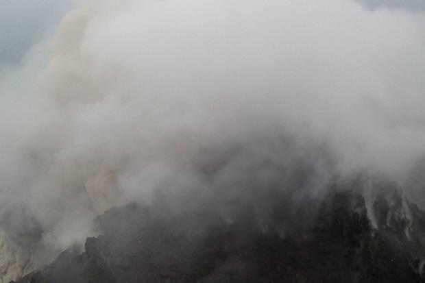Enam Jam, Merapi 5 Kali Semburkan Lava Pijar Warga Diminta Waspada