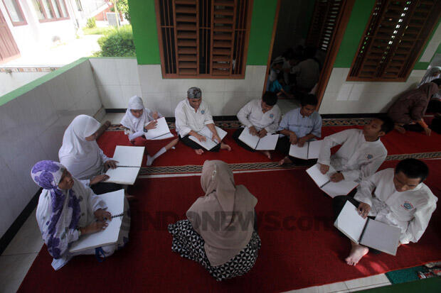 Ramadhan, Puluhan Siswa SLB-A Pembina Lebak Bulus Ikuti Pesantren Kilat