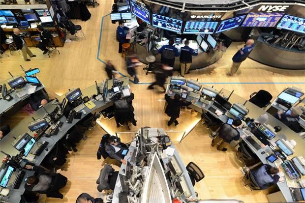 Wall Street Menguat Karena Trump Menunda Kenaikan Tarif Otomotif