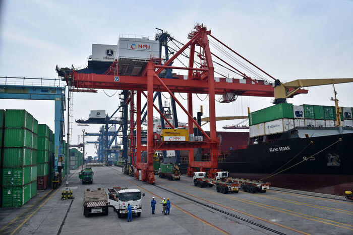 Neraca Dagang April defisit USD2,5 Miliar