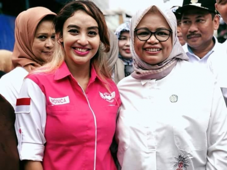 Ratusan Perempuan Demo Istana Tuntut Setop Situng KPU
