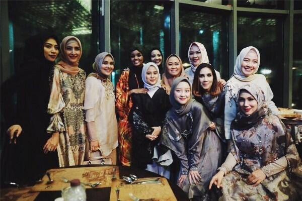 10 Aktivitas Gita Savitri, Idola Kaum Millenial yang Menginspirasi