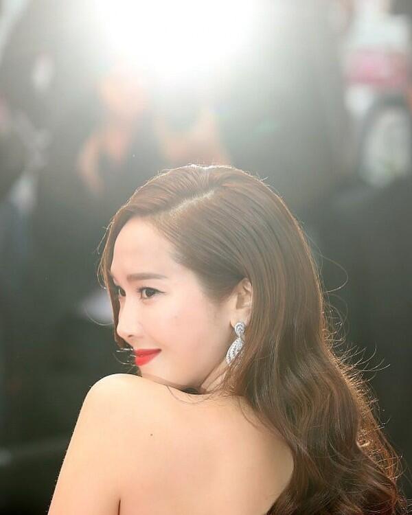 8 Potret Elegan Jessica Jung Hadiri Festival Film Cannes 2019