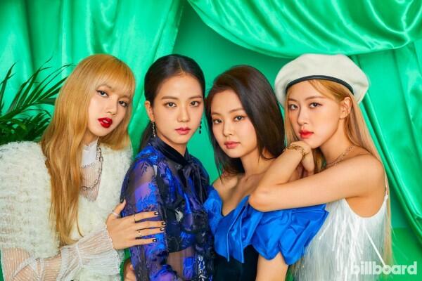 10 Gaya Floral Dress Ala BLACKPINK, Bikin Makin Girly Saat Hangout!