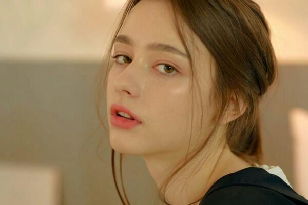 10 Potret Dasha Taran, YouTuber Rusia yang Dikontrak Agensi Korea