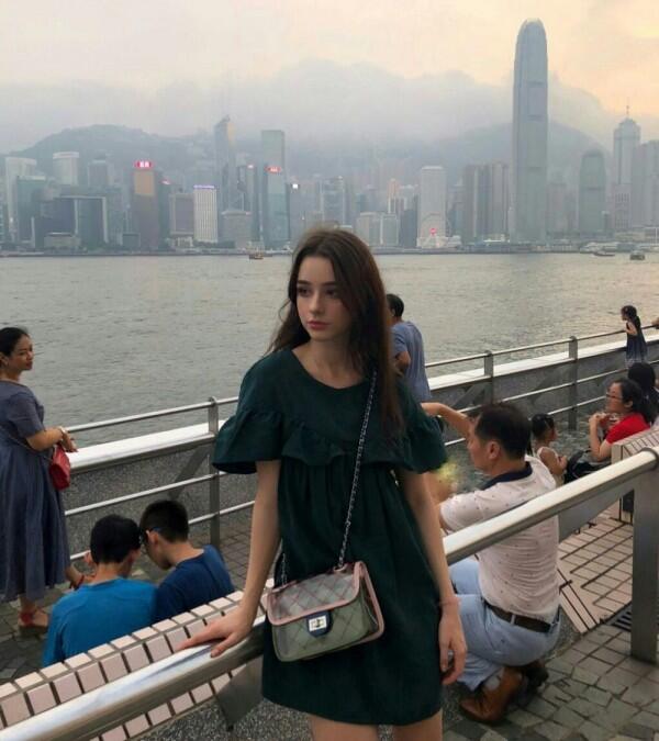10 Potret Dasha Taran, YouTuber Rusia yang Dikontrak Agensi Korea
