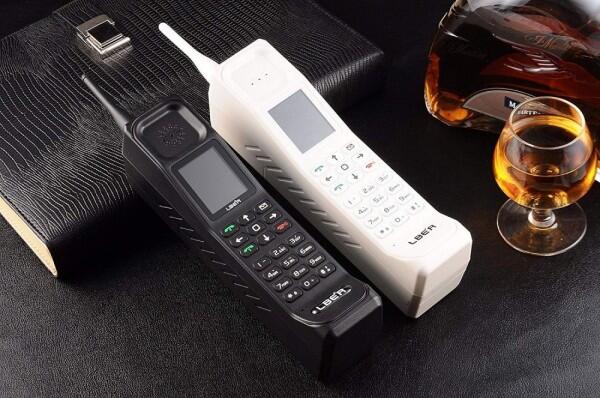 7 Desain Smartphone Paling Aneh Ini Bakal Bikin Kamu Tak Habis Pikir