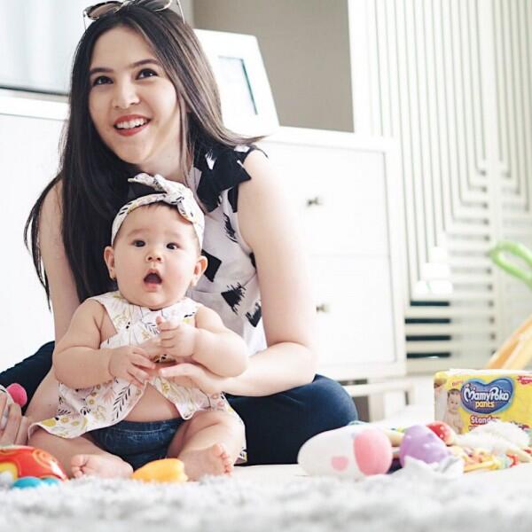 Jarang Diekspos, Ini 10 Potret Olivia Jensen Bersama Suami & Putrinya