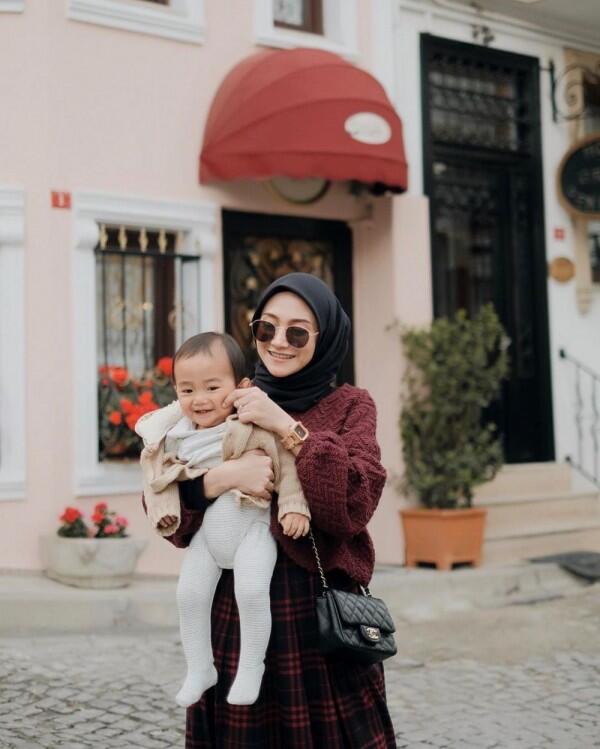 5 Anak Selebgram Ini Imutnya Minta Ampun, Pengin Cubit Pipinya