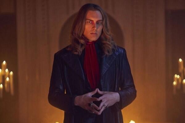 7 Gaya Androgini Cody Fern, Anak Emas Baru Hollywood