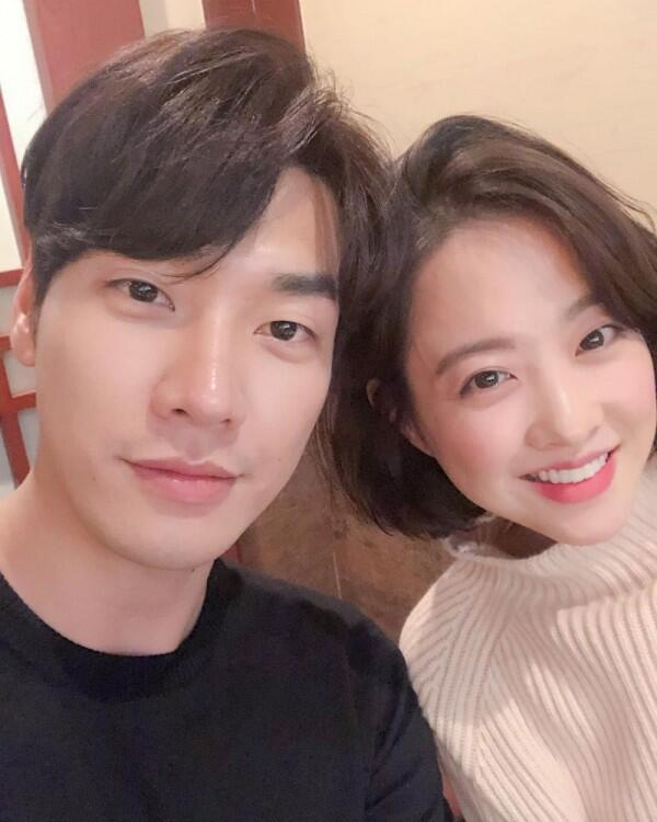 10 Potret Mesra Kim Young Kwang dengan Para Kekasihnya di Drama