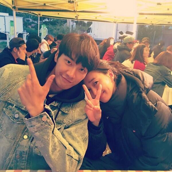 10 Potret Mesra Kim Young Kwang dengan Para Kekasihnya di Drama