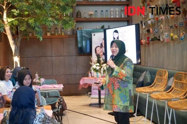 Edukasi Cara Membersihkan Area Miss V, Ternyata Air Saja Gak Cukup Lho