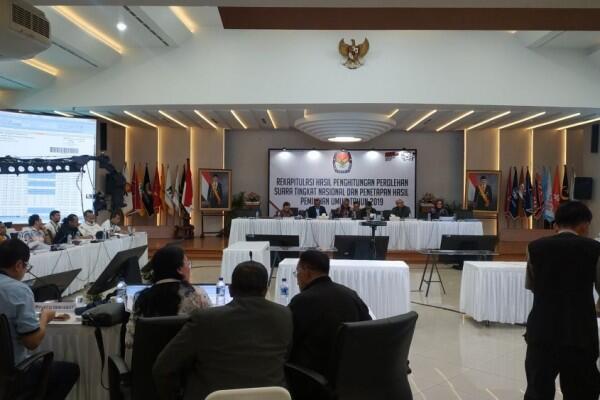 KPU Rekapitulasi Suara Provinsi Jawa Barat dan Sulsel Hari Ini
