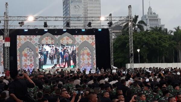 Buka Bersama TNI-Polri, Jokowi Janjikan 3 Hal Ini