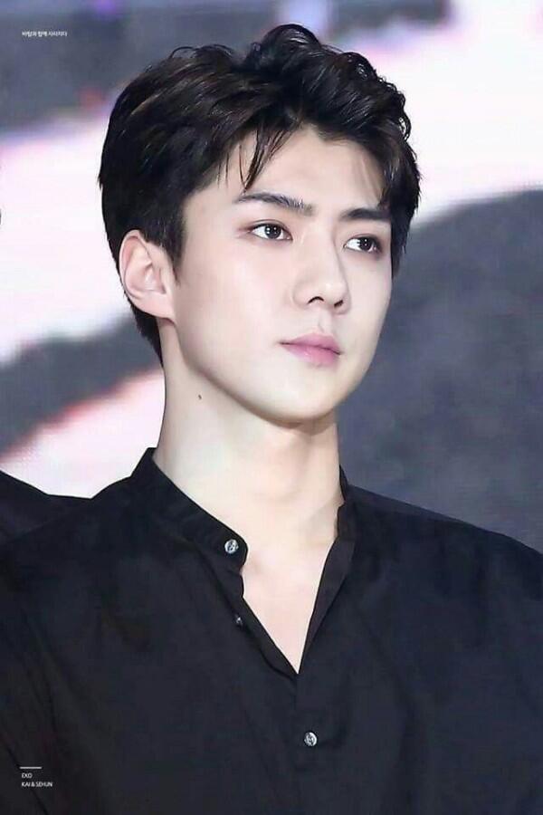 7 Idol Ini Sering Bikin Salah Paham Karena Punya Visual yang Jutek