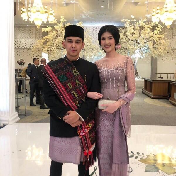 10 Potret Naga Lyla & Istri di Usia Pernikahan ke-7, Selalu Mesra!
