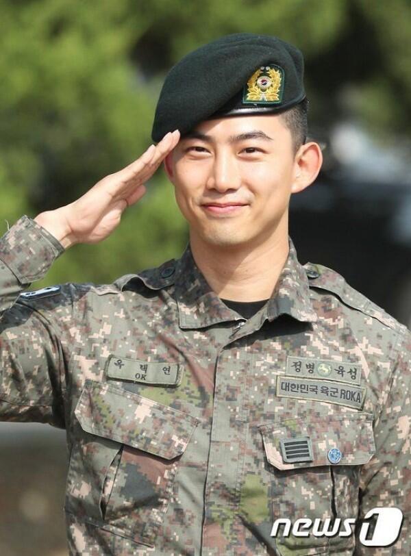 Keluar Wamil, Ini 11 Penampilan Taecyeon 2PM yang Manly Abis