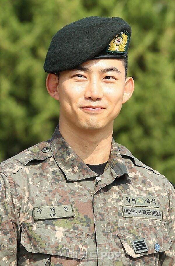 Keluar Wamil, Ini 11 Penampilan Taecyeon 2PM yang Manly Abis