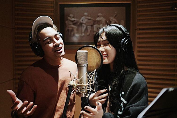 'A Whole New World' Versi Isyana Sarasvati dan Gamaliel, Enakeun!