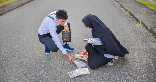 Foto Pre-Wedding yang Santai Lebih Ngena Di Hati Untuk Dikenang, GanSis!