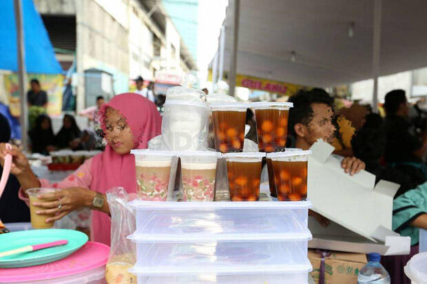 Anies Perintahkan 5 Wali Kota Tertibkan PKL Musiman di Bulan Ramadhan