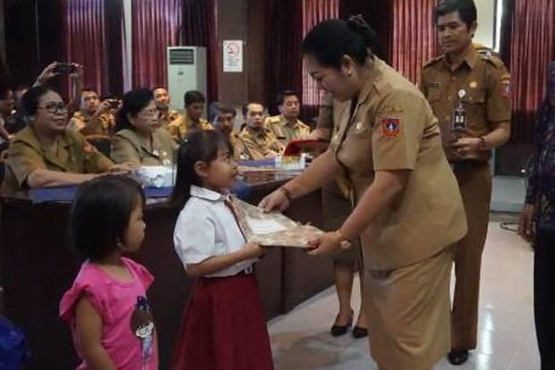 Penuhi Hak Anak, Bupati Mas Sumatri Luncurkan Kartu Identitas Anak